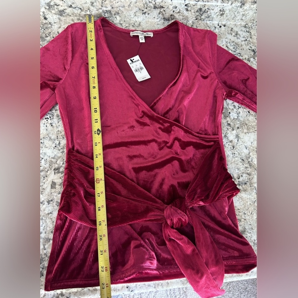 NWT Express Tie Front Velour Wrap Top Burgundy V Neck Size S - Picture 10 of 10